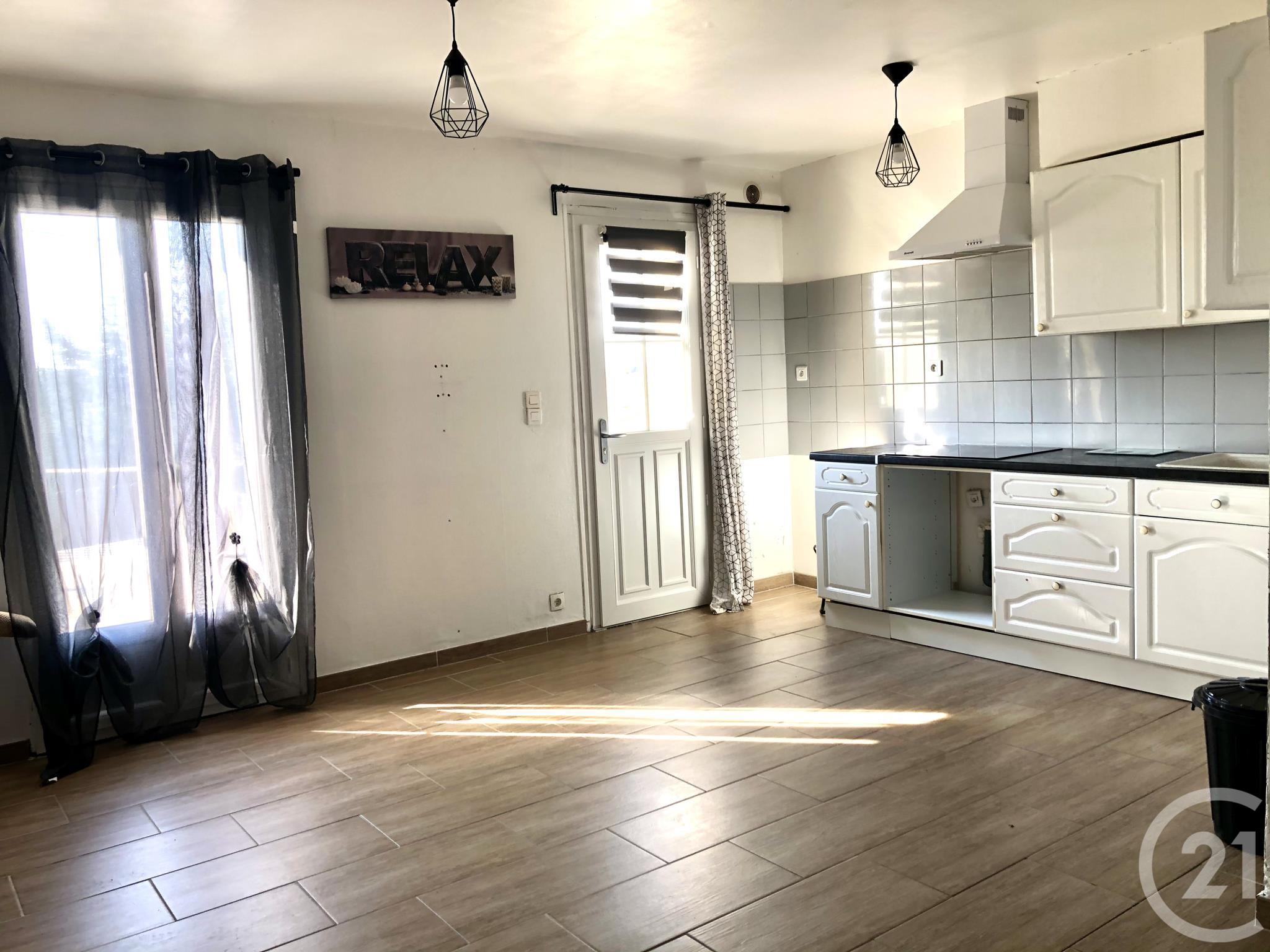 Maison à louer - 3 pièces - 43,0 m2 - BOLBEC - 76 - HAUTE-NORMANDIE