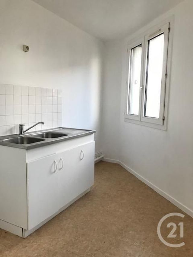 Afficher la photo en grand Appartement F3 à louer - 3 pièces - 76.0 m2 - LE HAVRE - 76 - HAUTE-NORMANDIE - Century 21 Accore