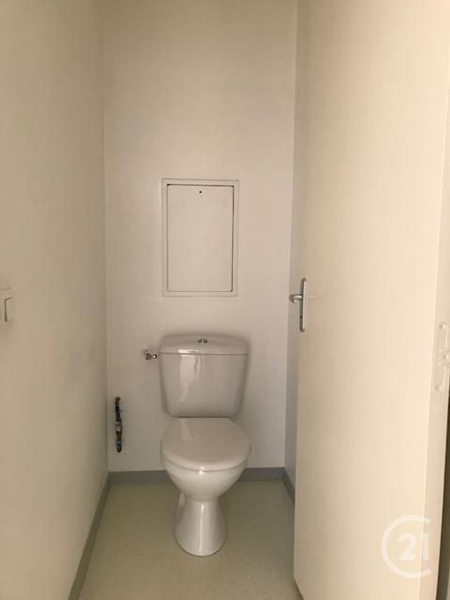 Appartement F1 à louer - 1 pièce - 46.9 m2 - LE HAVRE - 76 - HAUTE-NORMANDIE - Century 21 Accore Appartement F1 à louer - 1 pièce - 46.9 m2 - LE HAVRE - 76 - HAUTE-NORMANDIE - Century 21 Accore