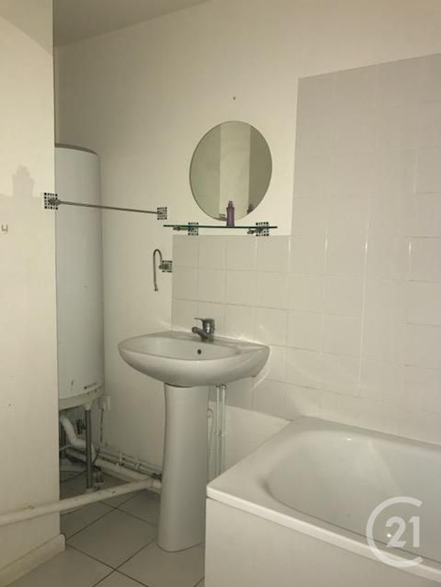 Appartement F2 à louer - 2 pièces - 30.0 m2 - LE HAVRE - 76 - HAUTE-NORMANDIE - Century 21 Accore Appartement F2 à louer - 2 pièces - 30.0 m2 - LE HAVRE - 76 - HAUTE-NORMANDIE - Century 21 Accore