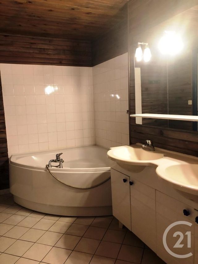 Afficher la photo en grand Appartement F4 à louer - 4 pièces - 85.5 m2 - LE HAVRE - 76 - HAUTE-NORMANDIE - Century 21 Accore