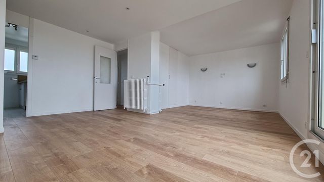 Afficher la photo en grand Appartement F4 à vendre - 4 pièces - 72.06 m2 - LE HAVRE - 76 - HAUTE-NORMANDIE - Century 21 Accore