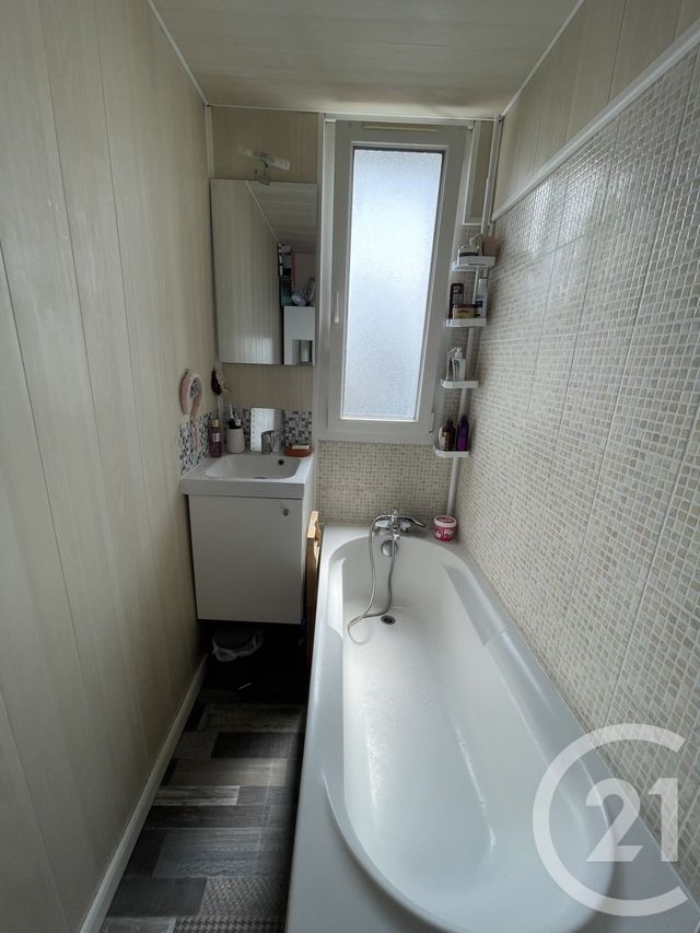 Appartement T3 à vendre - 3 pièces - 38.44 m2 - LE HAVRE - 76 - HAUTE-NORMANDIE - Century 21 Accore