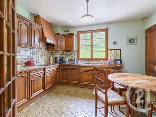 maison à louer - 5 pièces - 134.3 m2 - LA RIVIERE ST SAUVEUR - 14 - BASSE-NORMANDIE - Century 21 Accore