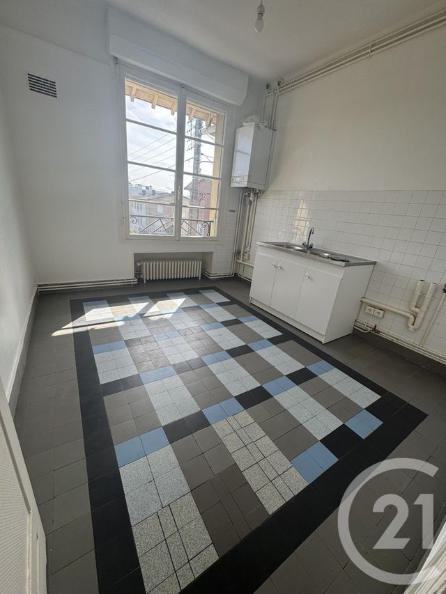 Appartement F4 à louer - 4 pièces - 111.1 m2 - LE HAVRE - 76 - HAUTE-NORMANDIE - Century 21 Accore